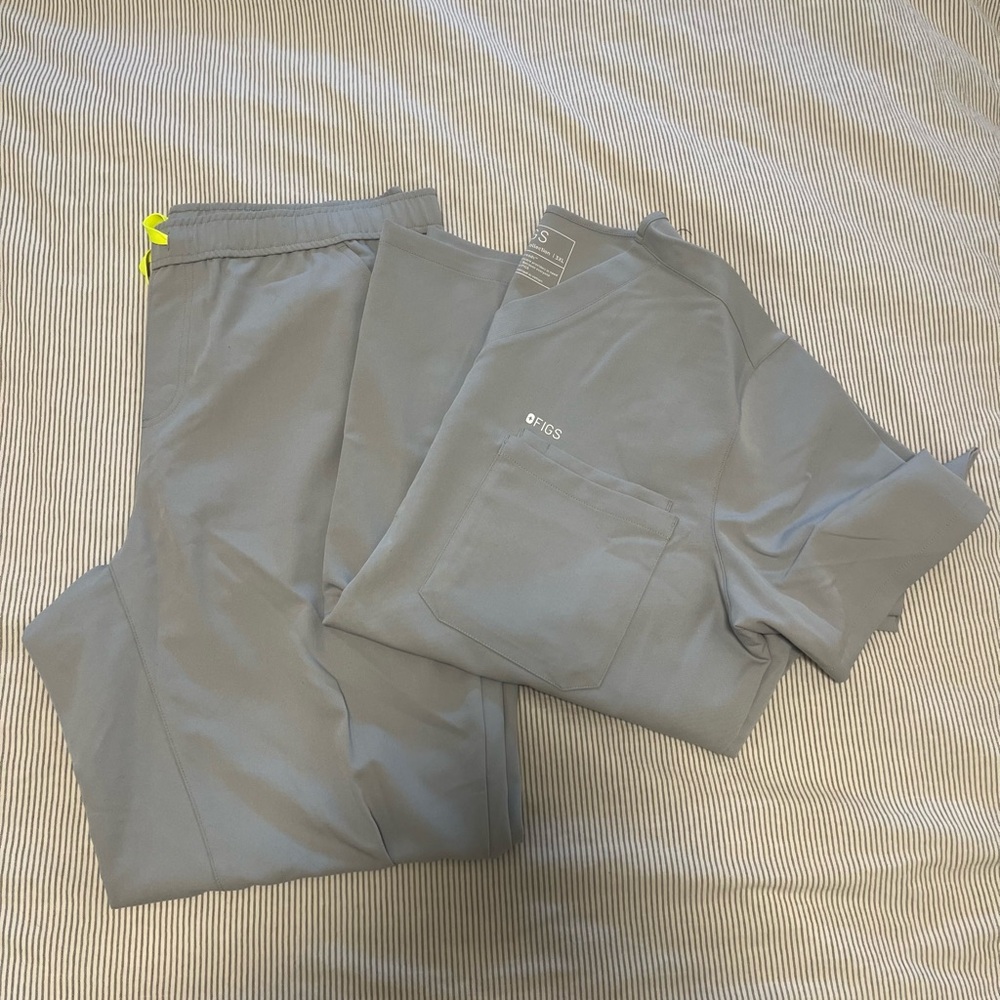 Men’s Figs Scrubs